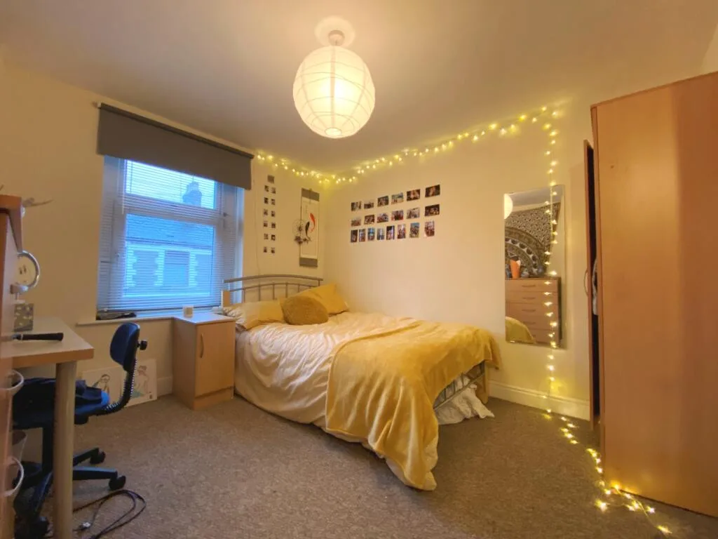 6 bedroom terraced house for rent