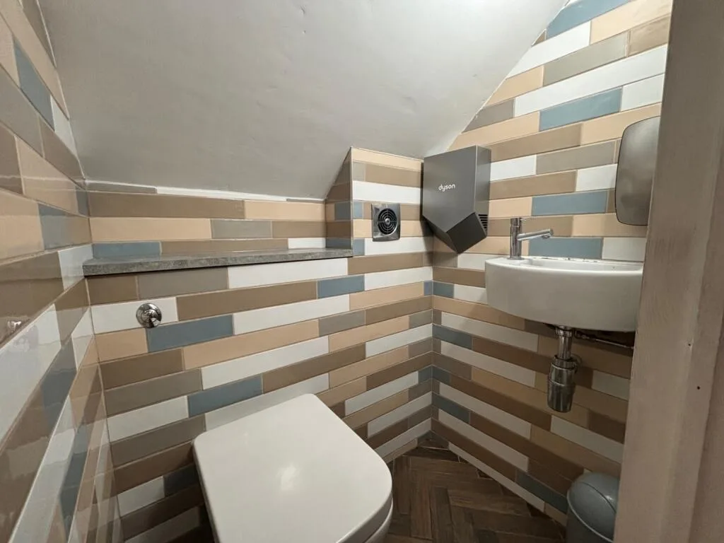 5 bedroom flat for rent
