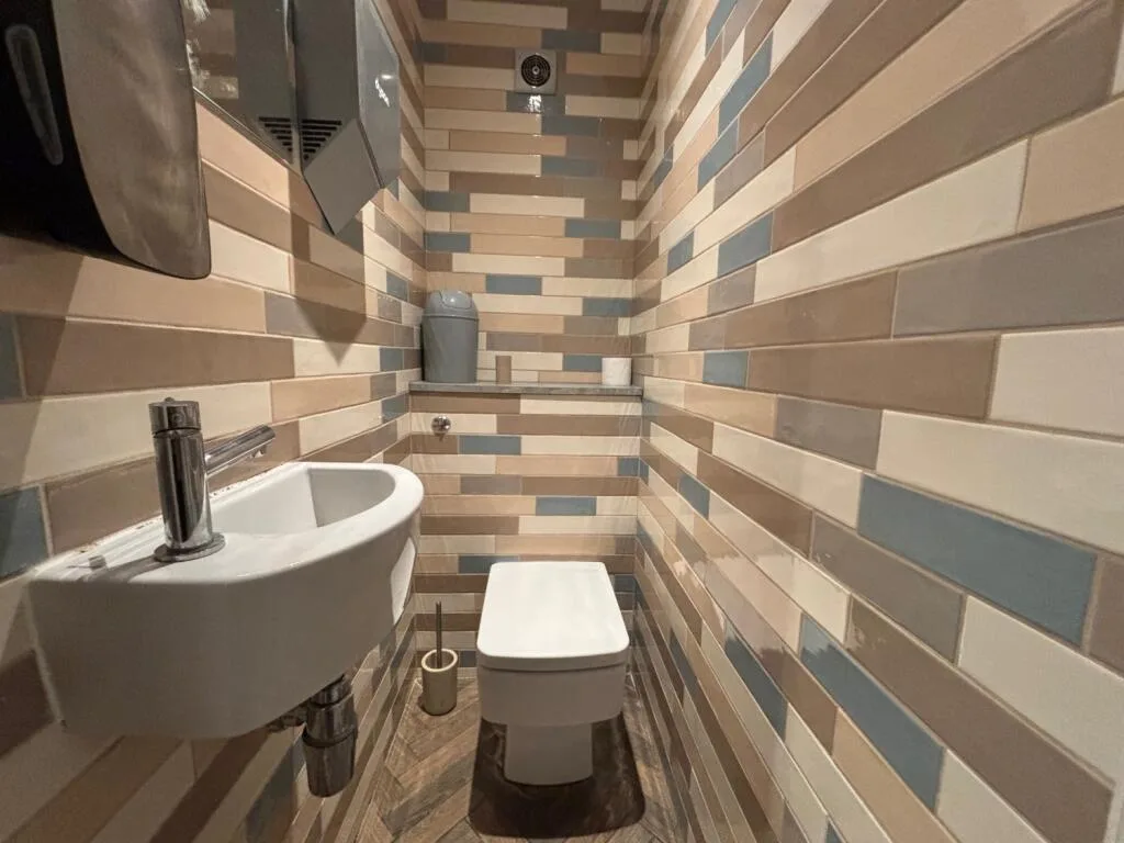 5 bedroom flat for rent