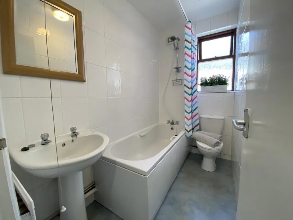 3 bedroom flat for rent