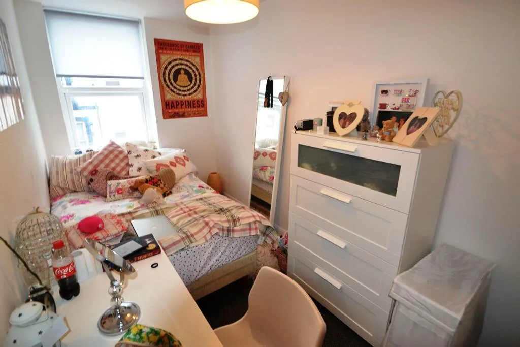 8 bedroom terraced house for rent