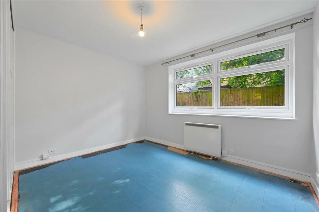 2 bedroom ground floor flat for rent