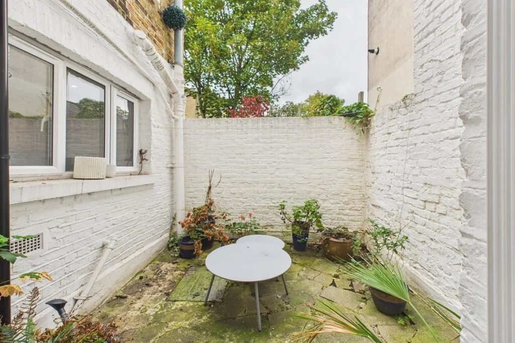 2 bedroom terraced house for rent