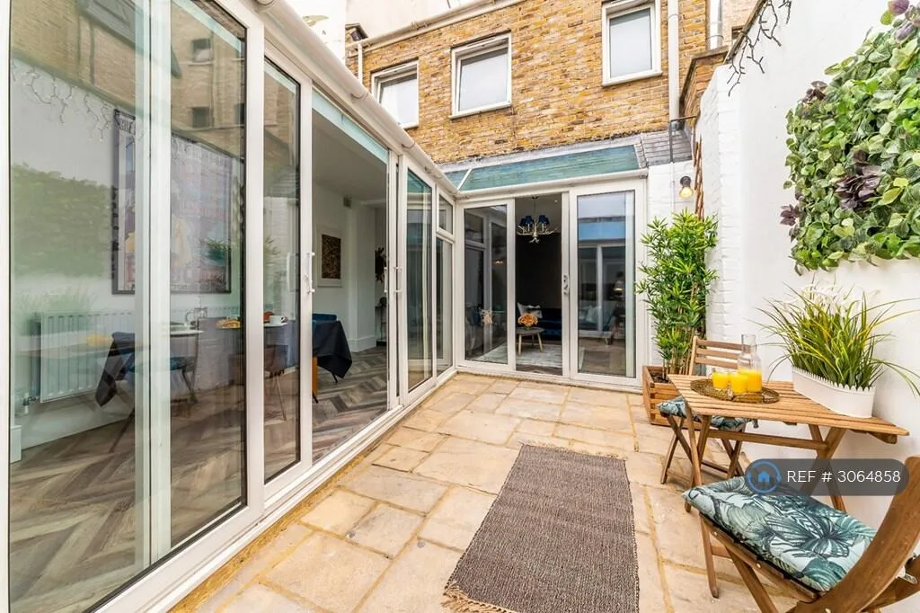 2 bedroom terraced house for rent