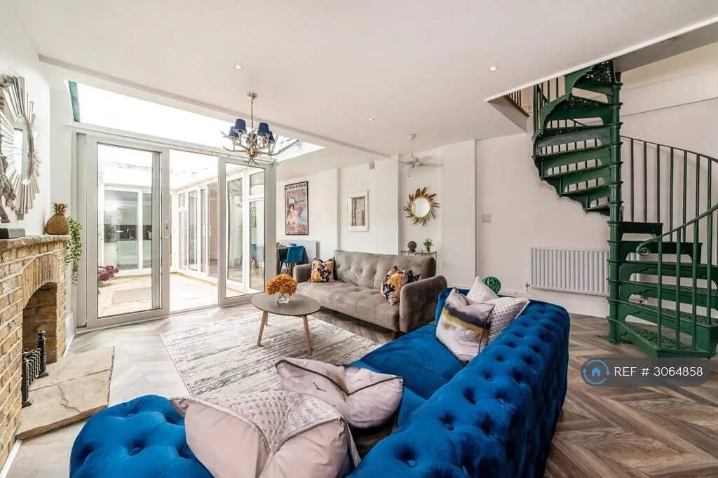 2 bedroom terraced house for rent