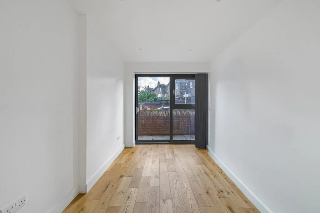 3 bedroom ground floor flat for rent