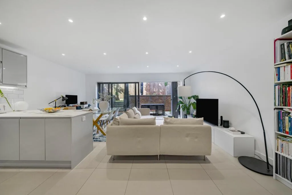 3 bedroom ground floor flat for rent