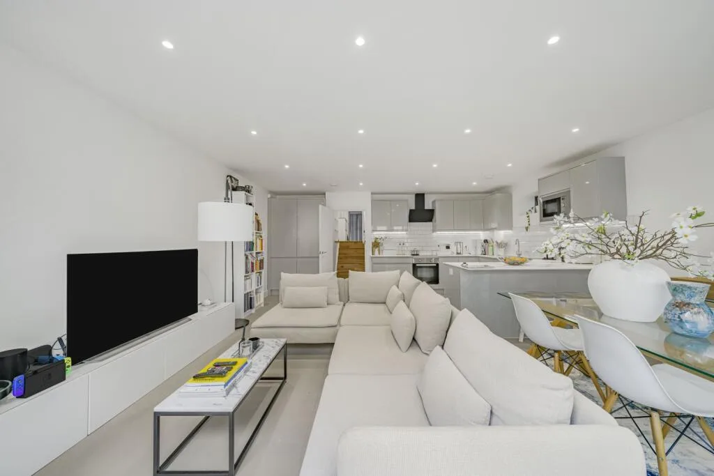 3 bedroom ground floor flat for rent