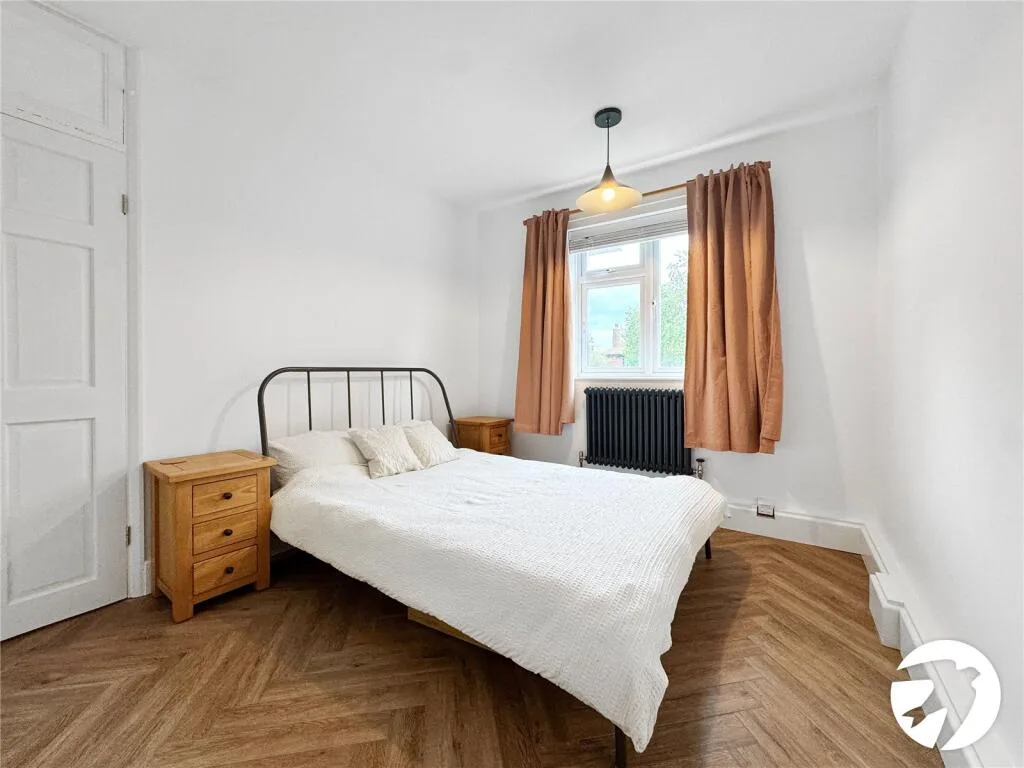 2 bedroom maisonette for rent