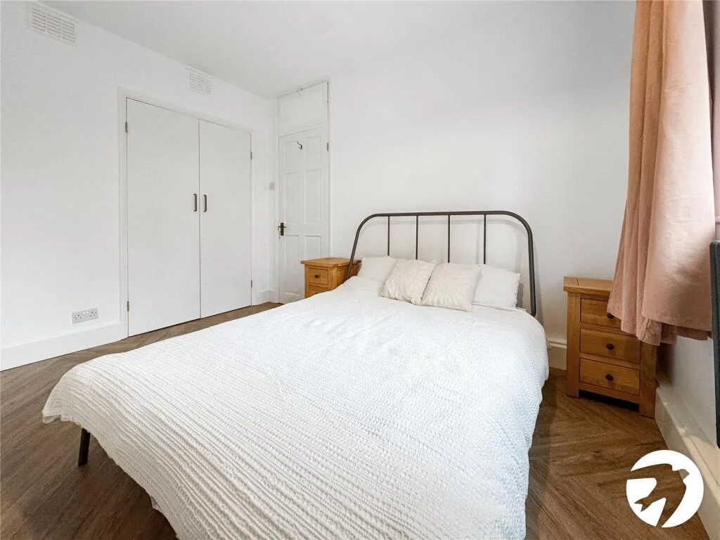 2 bedroom maisonette for rent