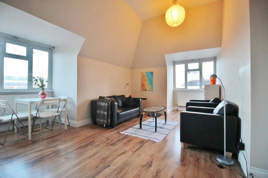 2 bedroom flat for rent