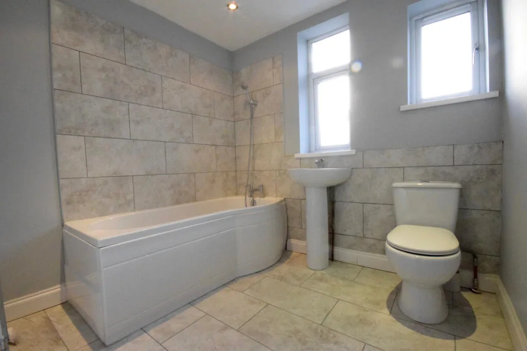 3 bedroom flat for rent