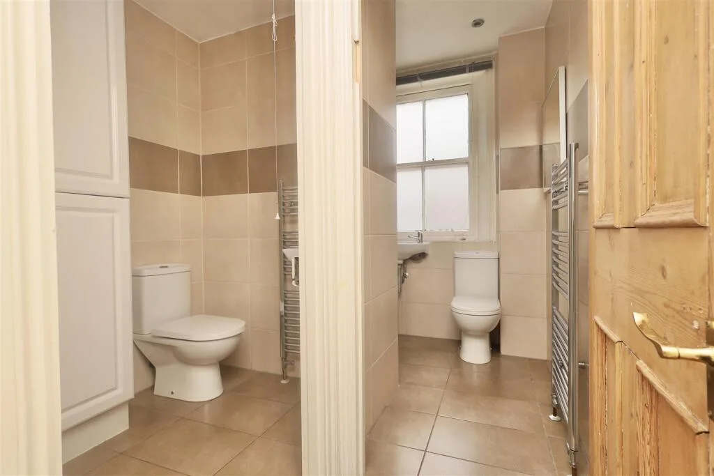 5 bedroom terraced house for rent