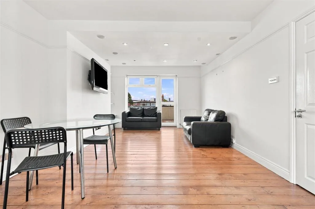 3 bedroom apartment for rent