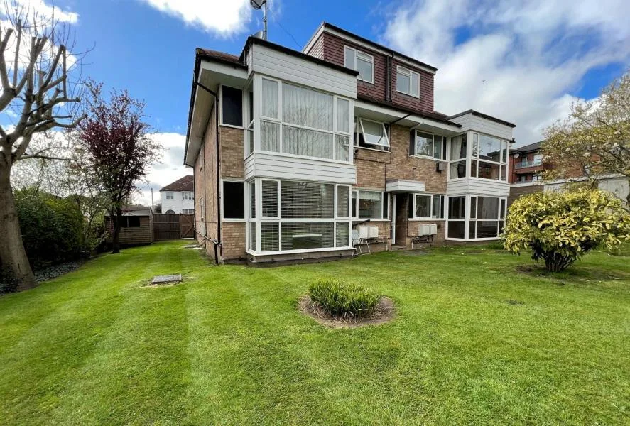 2 bedroom flat for rent