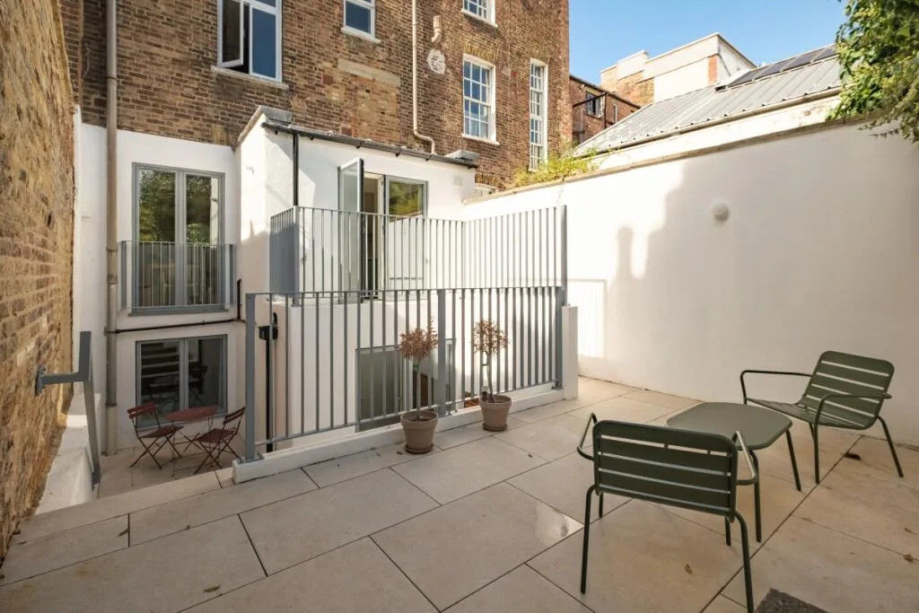 3 bedroom maisonette for rent