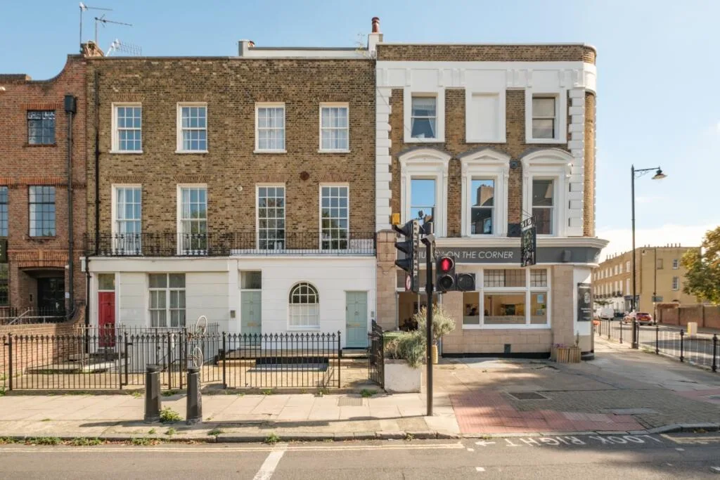 3 bedroom maisonette for rent