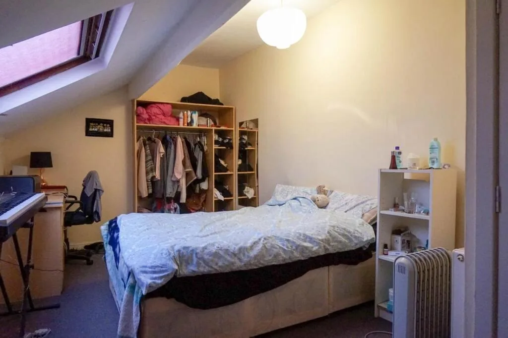 8 bedroom house for rent