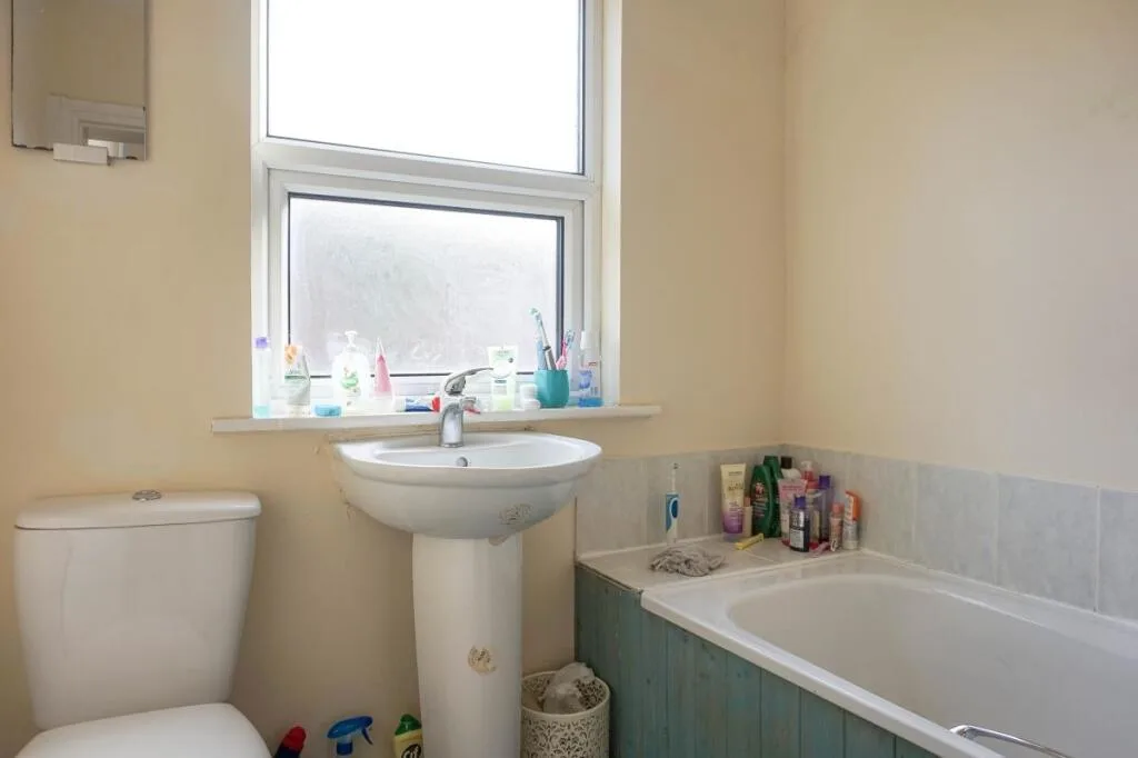 8 bedroom house for rent