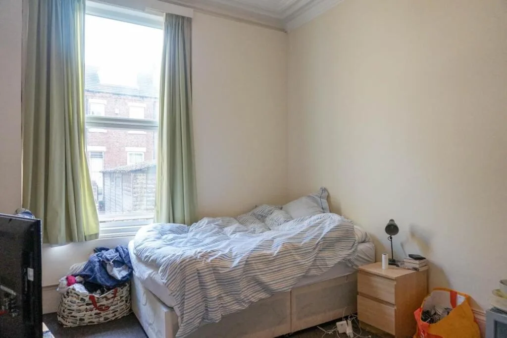 8 bedroom house for rent