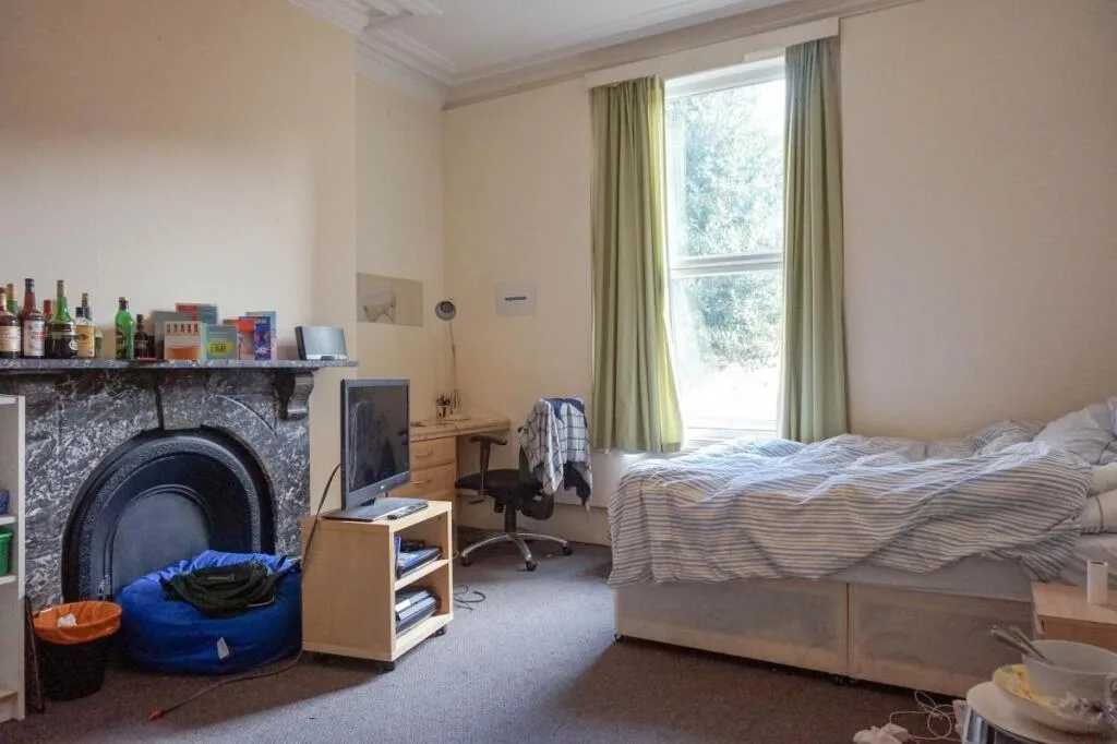 8 bedroom house for rent