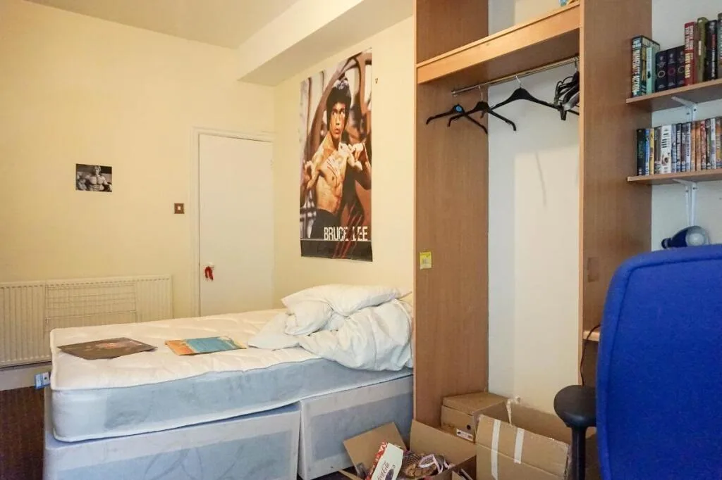 8 bedroom house for rent