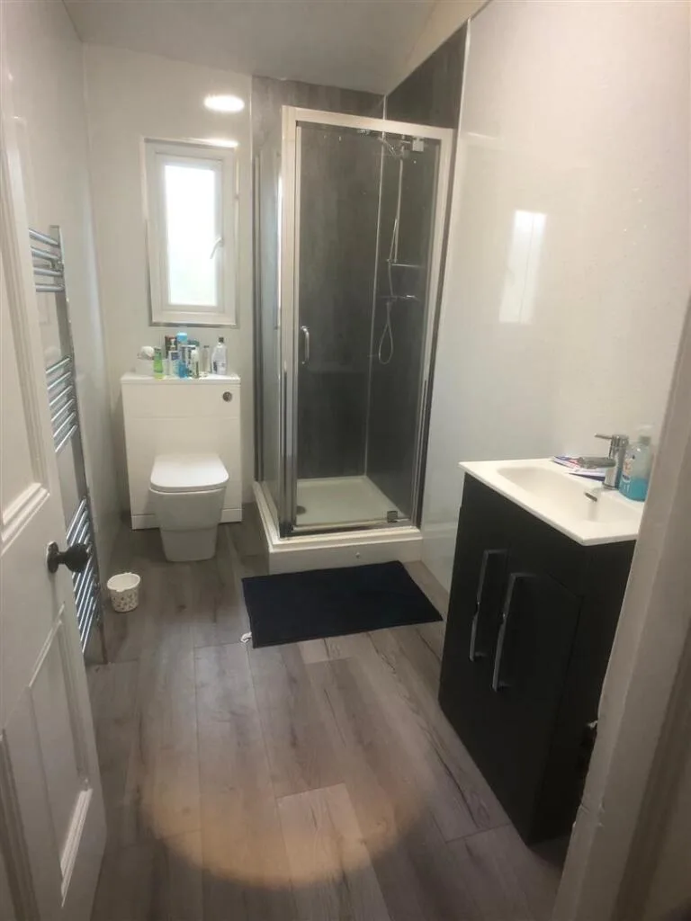 8 bedroom house for rent