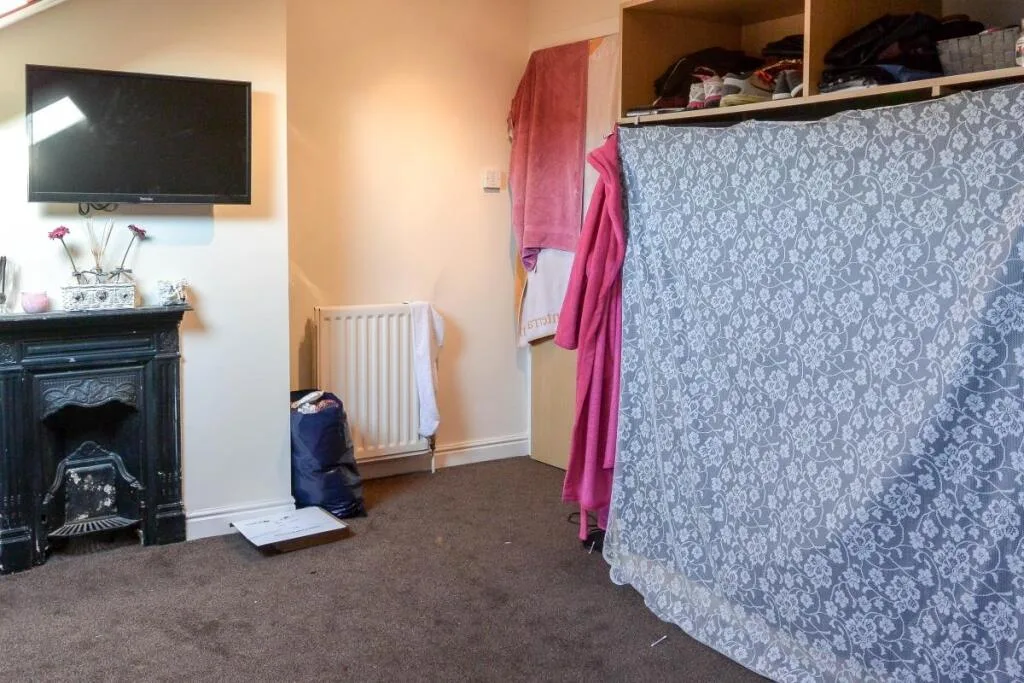 6 bedroom house for rent
