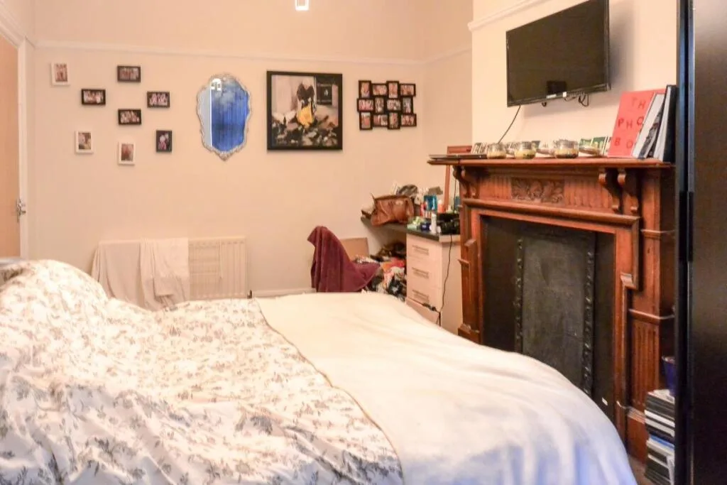 6 bedroom house for rent