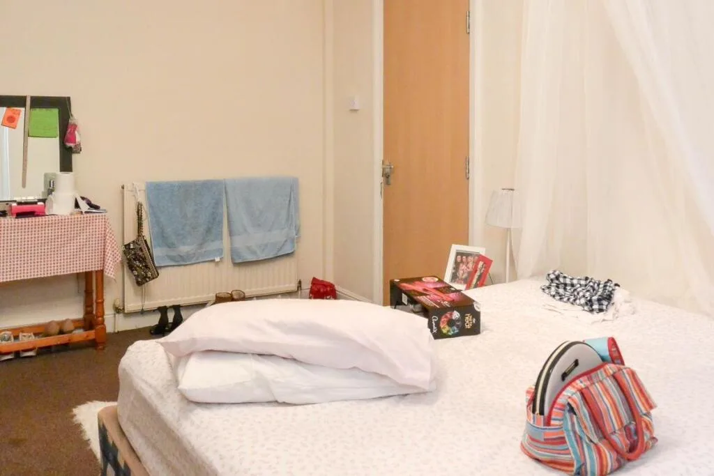 6 bedroom house for rent