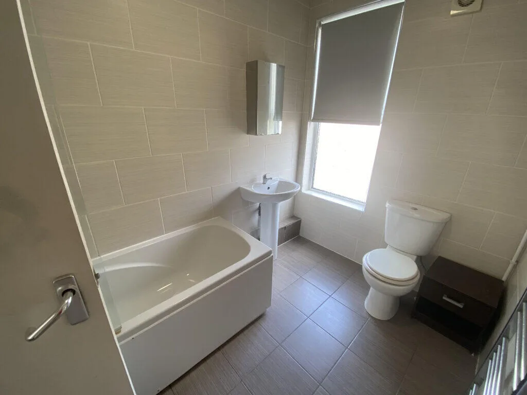 6 bedroom terraced house for rent