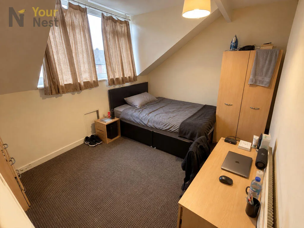 5 bedroom terraced house for rent