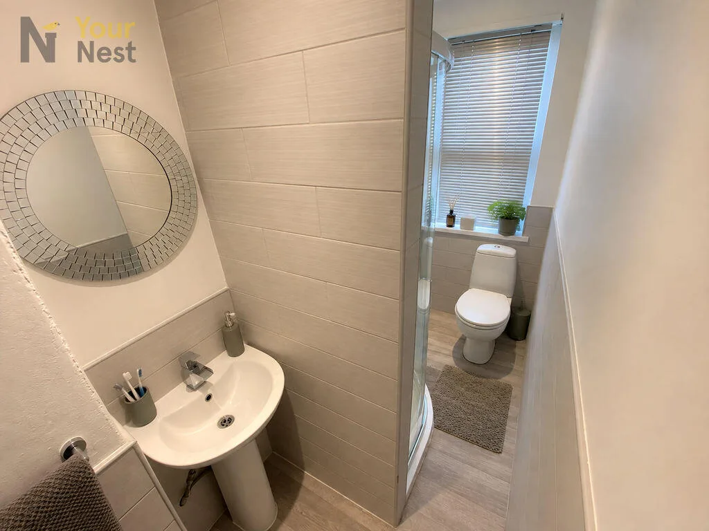 5 bedroom terraced house for rent