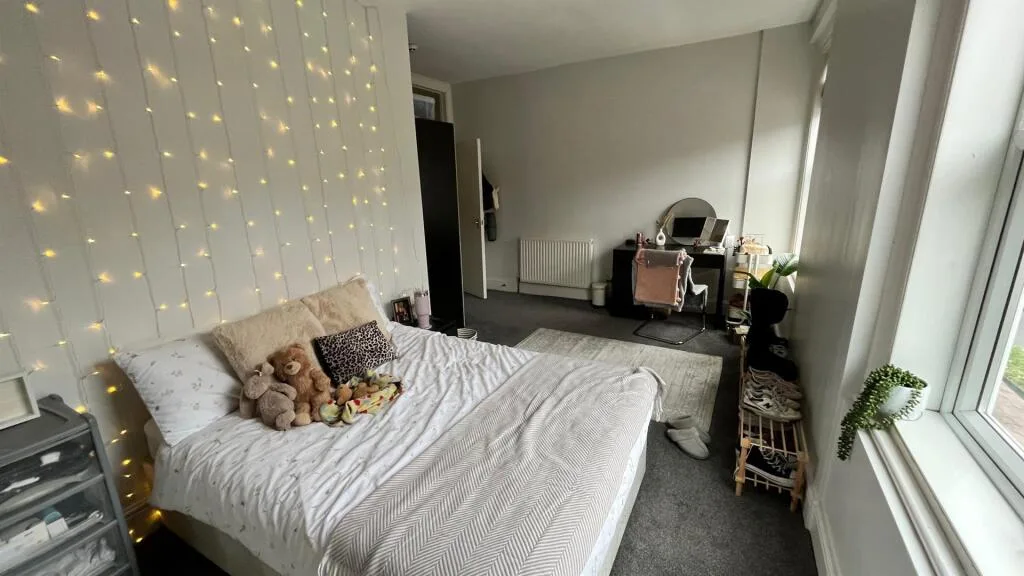 5 bedroom house for rent