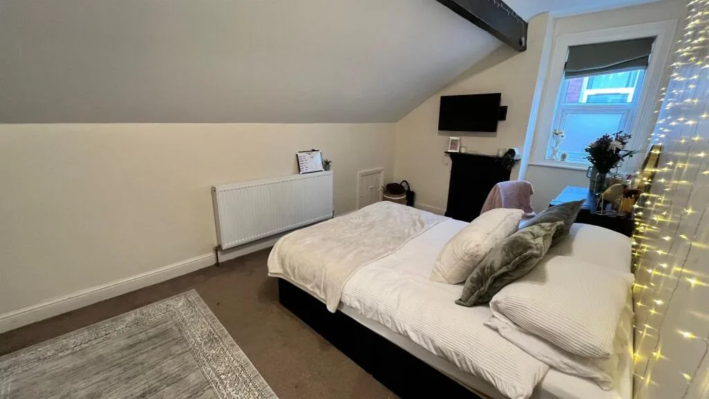 5 bedroom house for rent