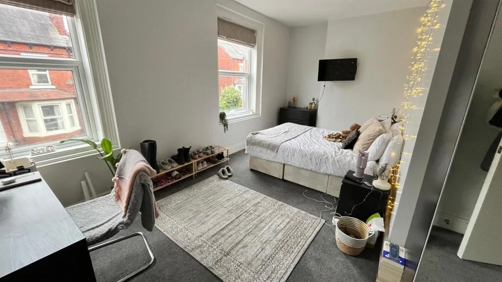 5 bedroom house for rent