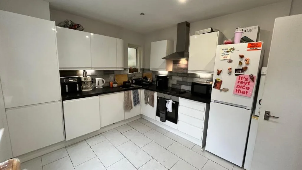 5 bedroom house for rent