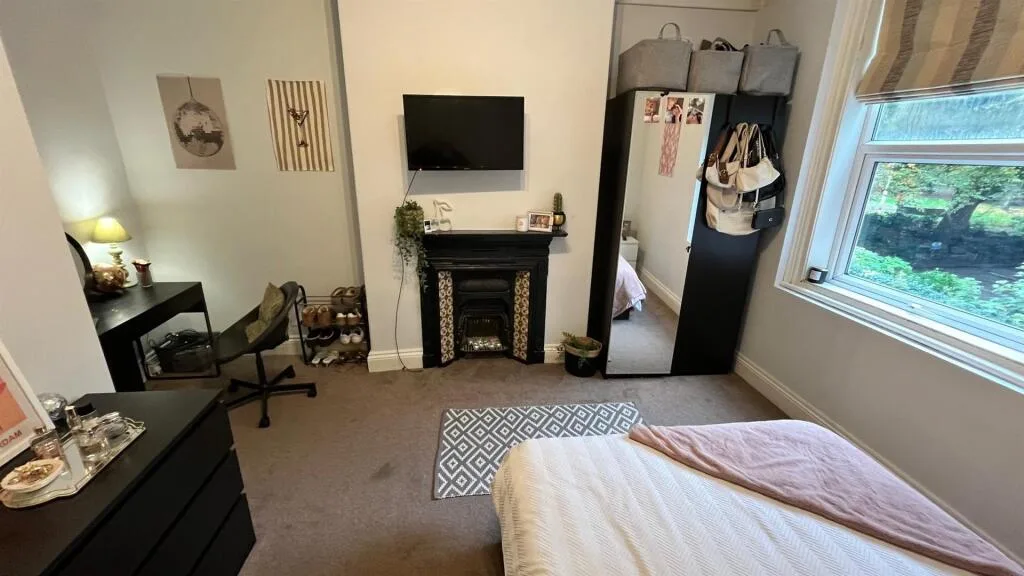 5 bedroom house for rent
