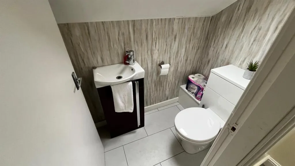 5 bedroom house for rent