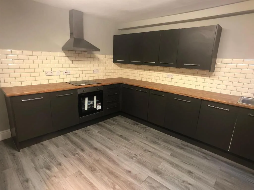 5 bedroom house for rent