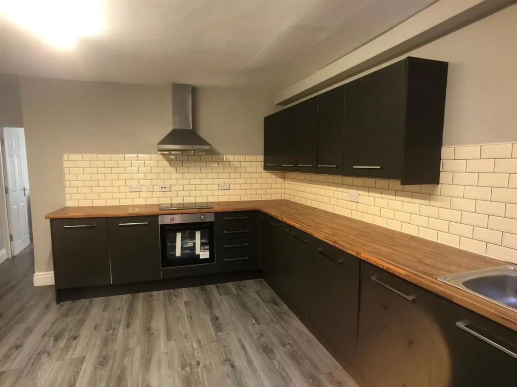 5 bedroom house for rent