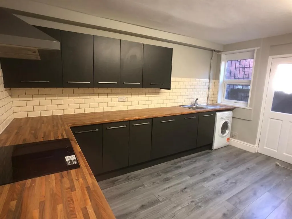 5 bedroom house for rent
