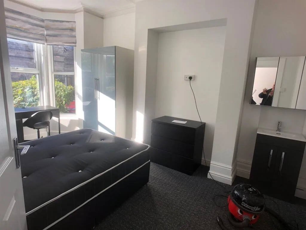 5 bedroom house for rent