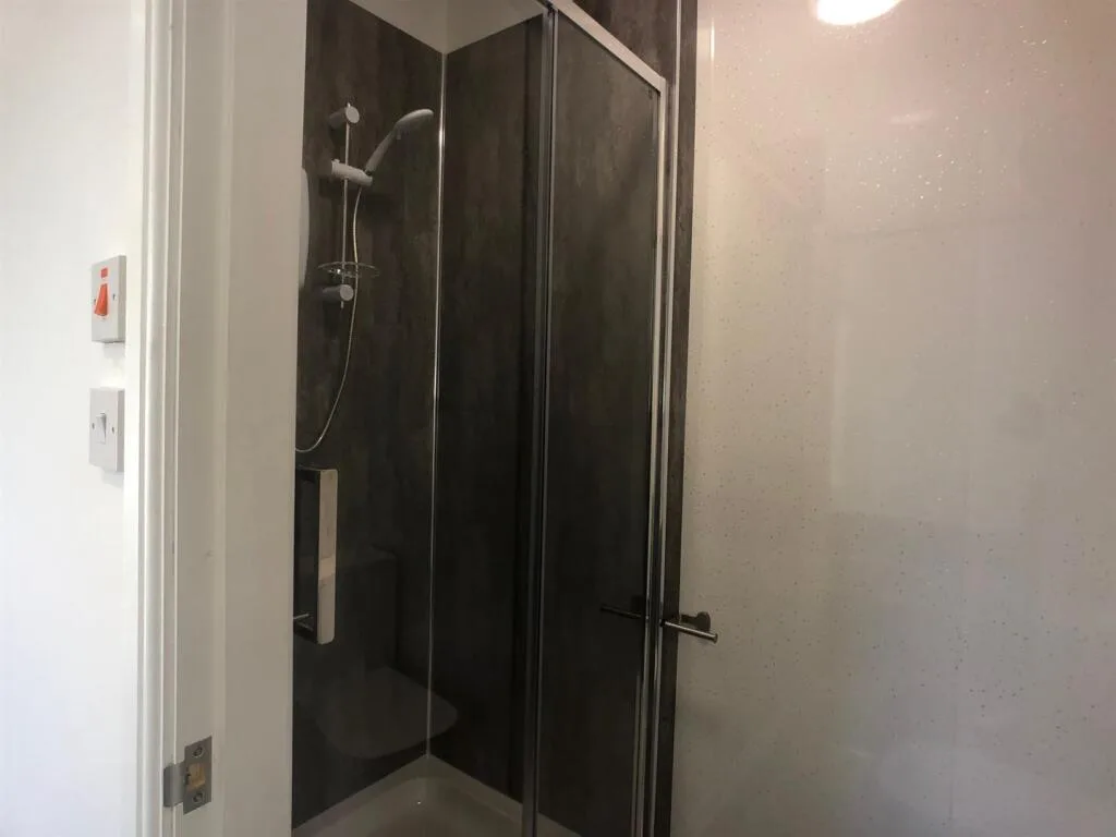 5 bedroom house for rent