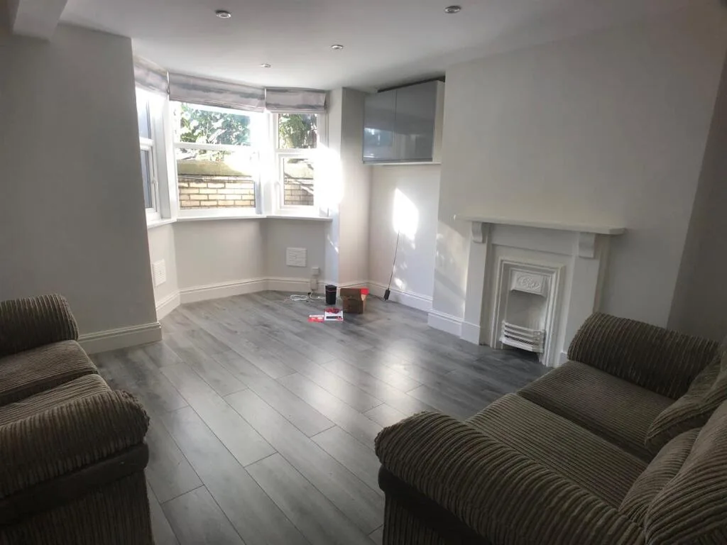 5 bedroom house for rent