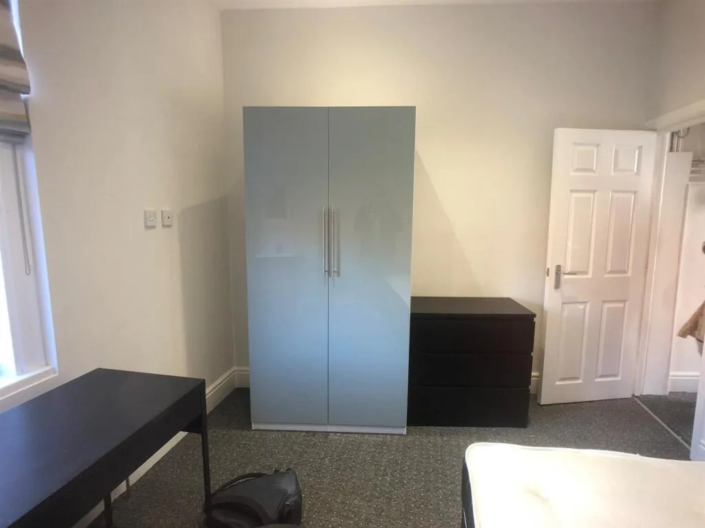 5 bedroom house for rent