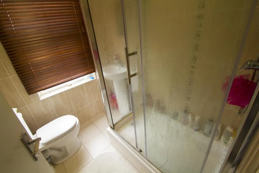 5 bedroom terraced house for rent