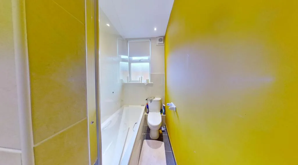 5 bedroom terraced house for rent