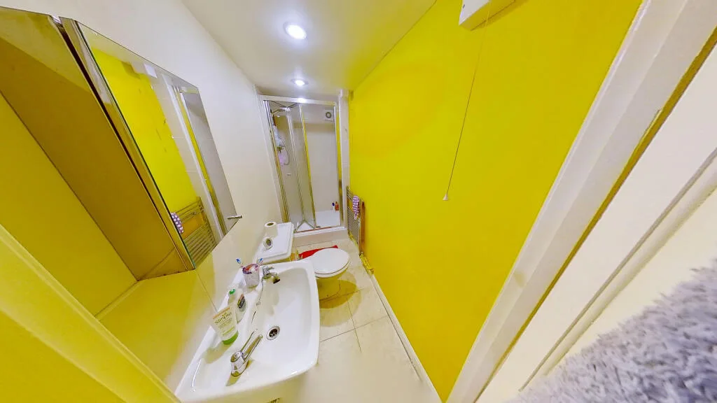 5 bedroom terraced house for rent