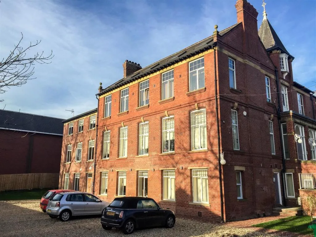 4 bedroom apartment for rent